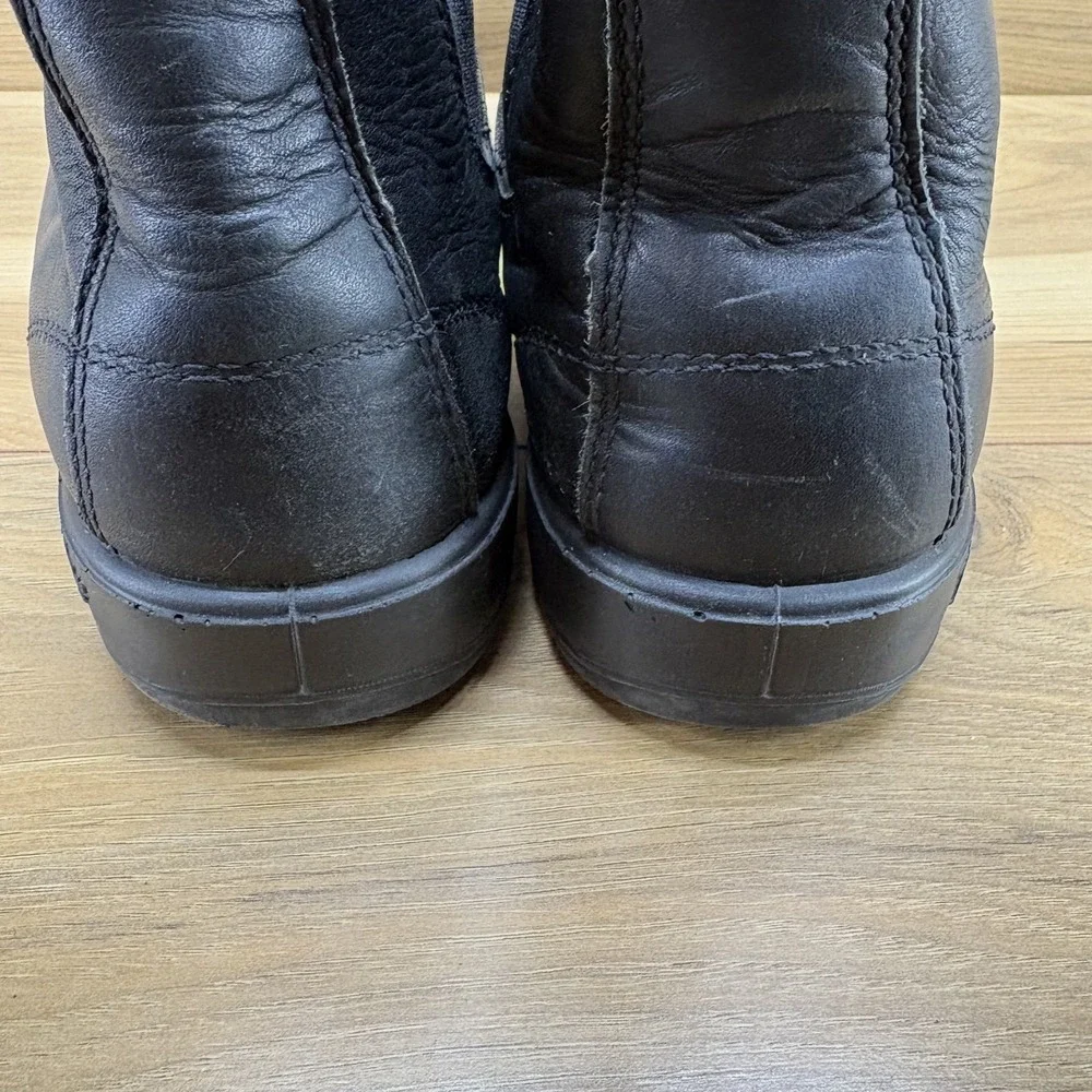 Blundstone Chelsea Boots Black Leather Mens 9 AU 8 Ankle Modern Casual Everyday